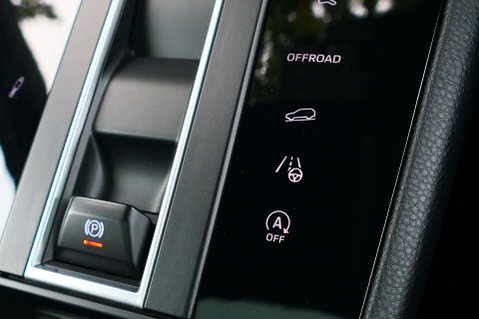 Porsche Macan 2.9 Macan S Semi-Auto 4WD 5dr 43