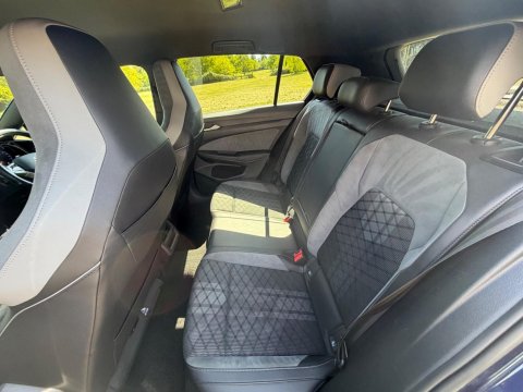 Volkswagen Golf R-LINE ETSI DSG 37