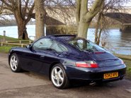 Porsche 911 CARRERA 4 83