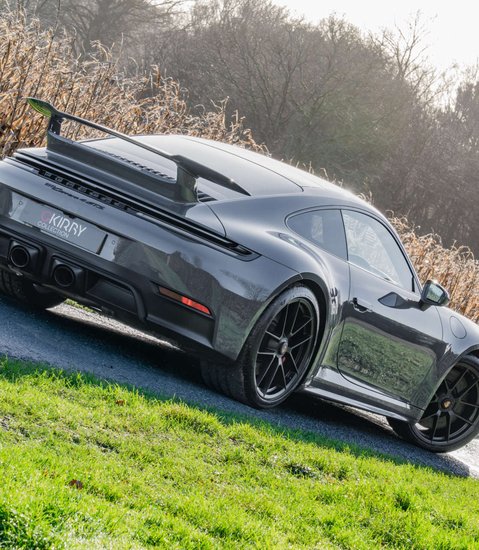Porsche 911 Carrera 4 GTS HEV 1