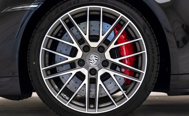 Porsche 911 Turbo (992) 8