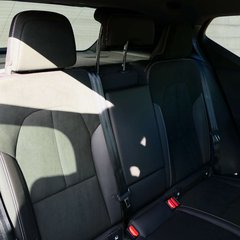 Volvo XC40 2.0 XC40 R-Design Pro T4 AWD Auto 4WD 5dr 1