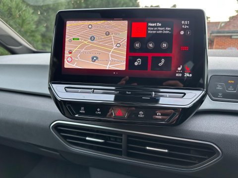 Volkswagen ID.3 Pro 58kWh Family Auto 5dr 18