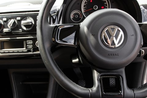Volkswagen Up HIGH UP 17