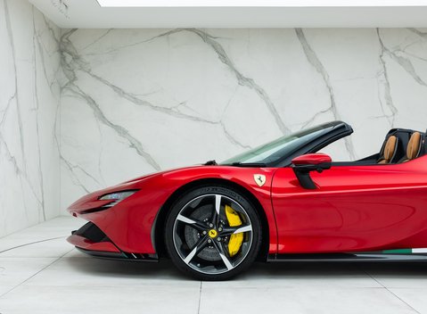 Ferrari SF90 Spider 45