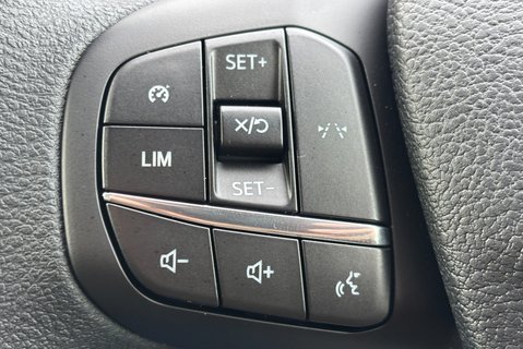 Ford Transit 350 Drw L3 130 ps Leader Toolbox Tipper - Air Con / Rear Camera 31