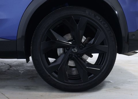 Renault Austral 1.2 Austral Techno Espirit Alpine HEV Auto 5dr 17