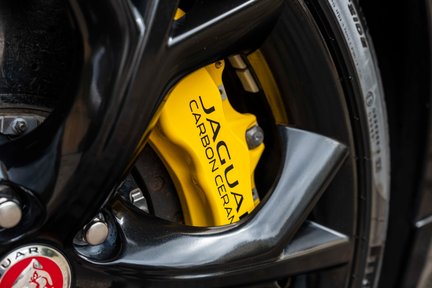 Jaguar F-Type V8 R 15