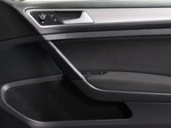 Volkswagen Golf S TSI 26