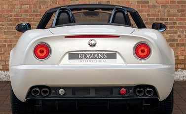 Alfa Romeo 8C Spider 5