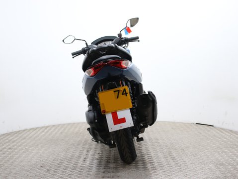 Yamaha Nmax 125 GPD125-A ABS 5