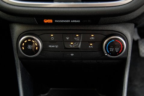 Ford Fiesta TITANIUM 33