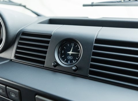 Land Rover Defender 90 XS 18