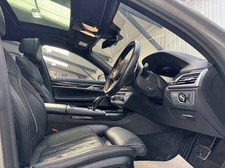 BMW 7 Series 4.4 750i M Sport xDrive Auto 4WD 4dr 43