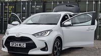 Toyota Yaris 1.5 VVT-h Design Hatchback 5dr Petrol Hybrid E-CVT Euro 6 (s/s) (116 ps) 8