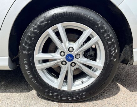 Ford S-Max 2.5 S-Max Titanium HEV CVT 5dr 13