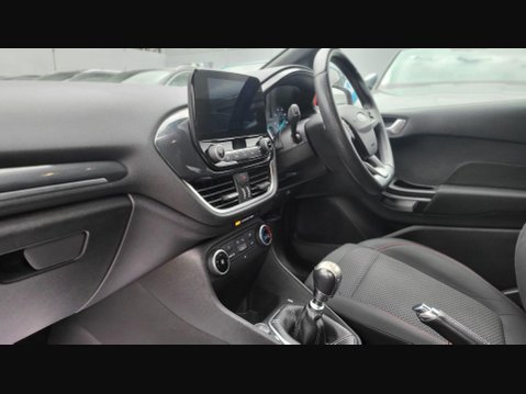 Ford Fiesta ST-LINE 13