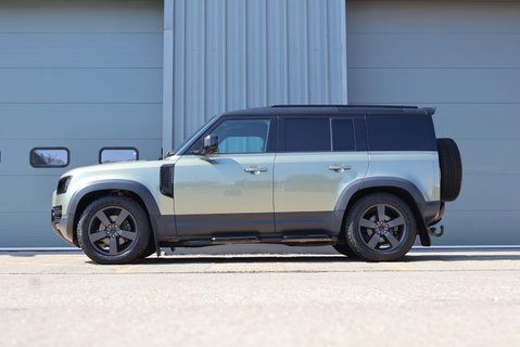 Land Rover Defender 110 D250 HARD TOP SE MHEV styled by Seeker BIG SPEC 10