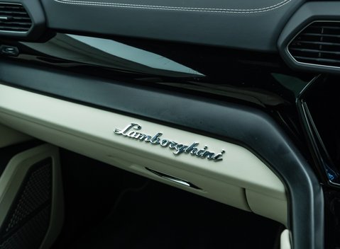 Lamborghini Urus S 24