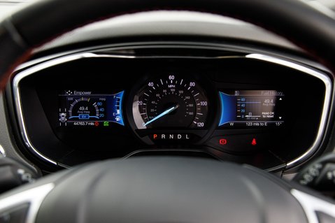 Ford Mondeo ST-LINE 12