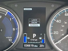 Mitsubishi Outlander 2.4 Outlander Dynamic PHEV CVT 4WD 5dr 28