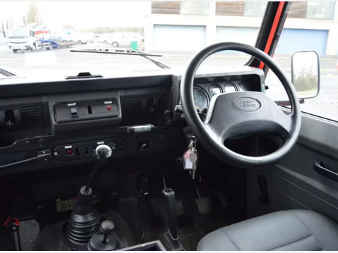 Land Rover Defender 130 CREW CAB TD5 10