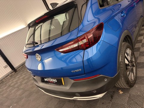 Vauxhall Grandland X 1.2 Turbo Sport Nav Auto Euro 6 (s/s) 5dr 43