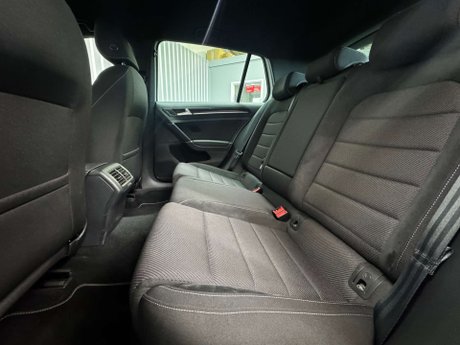 Volkswagen Golf 2.0 TSI R Hatchback 5dr Petrol DSG 4Motion Euro 6 (s/s) (300 ps) 26