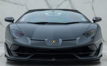 Lamborghini Aventador SVJ LP 770-4 ROADSTER 10