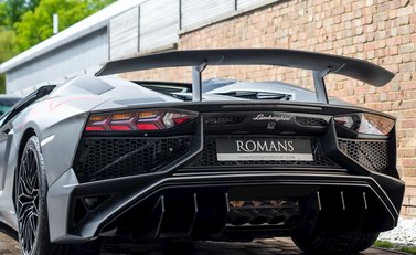 Lamborghini Aventador SV LP750-4 Roadster 27