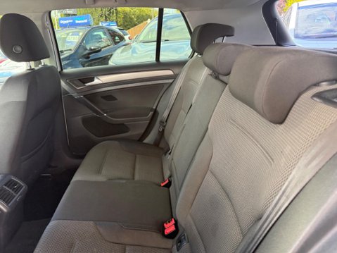 Volkswagen Golf 1.6 TDI BlueMotion Tech SE DSG Euro 5 (s/s) 5dr 23