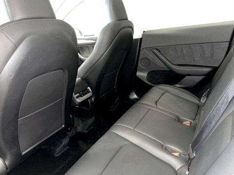 Tesla Model Y (Dual Motor) Long Range SUV 5dr Electric Auto 4WDE (384 bhp) DAB Radio - Re 21