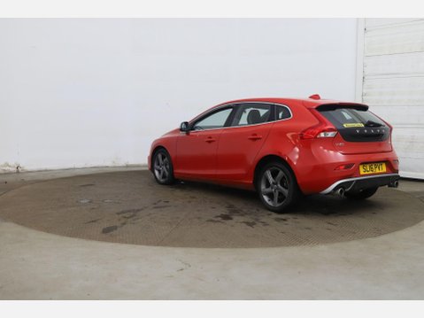 Volvo V40 2.0 D2 R-Design Euro 6 (s/s) 5dr 4