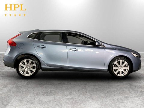 Volvo V40 1.5 T3 GPF Inscription Hatchback 5dr Petrol Auto Euro 6 (s/s) (152 ps) Air 8