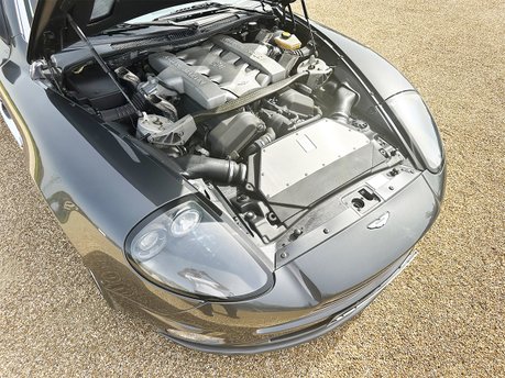 Aston Martin Vanquish V12 S 69