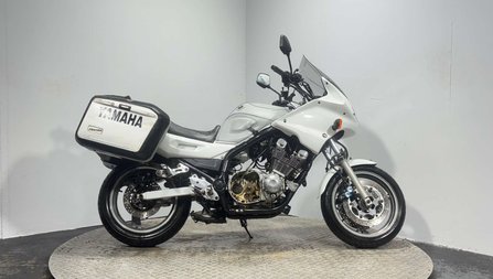 Yamaha XJ 2000 SPARES OR REPAIR PROJECT BIKE 900CC TRIKE PROJECT?