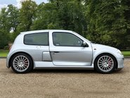 Renault Clio RENAULTSPORT V6 4