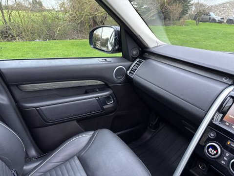 Land Rover Discovery TD6 HSE LUXURY 24