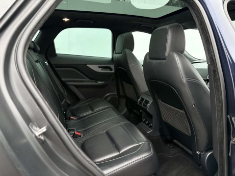 Jaguar F-Pace 2.0 F-Pace R-Sport AWD D Auto 4WD 5dr 27