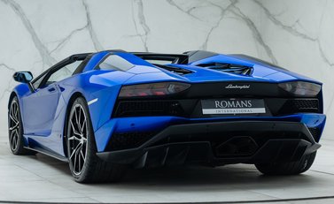 Lamborghini Aventador S LP 740-4 ROADSTER 13
