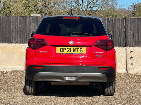 Suzuki Vitara SZ-T BOOSTERJET MHEV 8