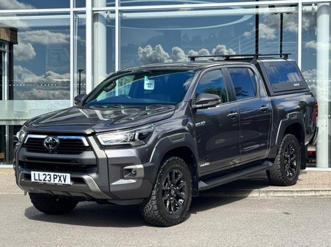 Toyota Hilux INVINCIBLE X 4WD D-4D DCB 3