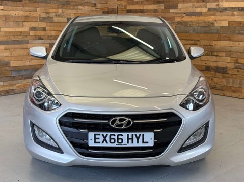 Hyundai i30 1.4 Blue Drive SE Nav Hatchback 5dr Petrol Manual Euro 6 (s/s) (100 ps) 