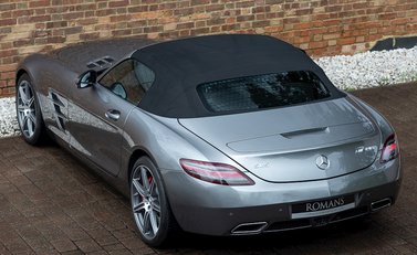 Mercedes-Benz SLS AMG Roadster 10