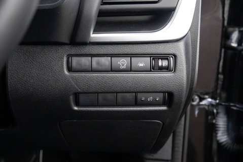 Nissan Qashqai DIG-T ACENTA PREMIUM MHEV 16