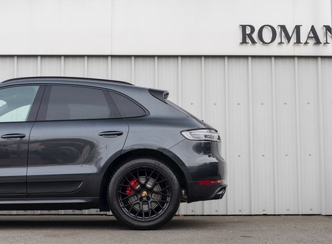Porsche Macan GTS 31