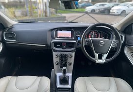 Volvo V40 2.0 T3 INSCRIPTION 36