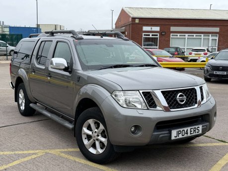 Nissan Navara 2.5 Navara Tekna dCi 4WD 5dr - NATIONAL DELIVERY*