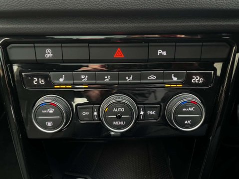 Volkswagen T-Roc 2.0 T-Roc Black Edition TDI Evo Semi-Auto 5dr 17