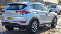 Hyundai TUCSON 1.7 CRDi Blue Drive SE Nav SUV 5dr Diesel DCT Euro 6 (s/s) (141 ps) 17